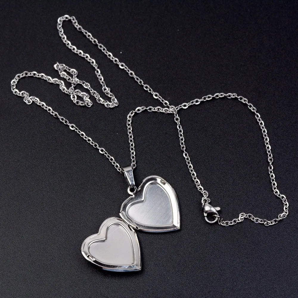 Mood Necklaces Peach Heart Love Pendant Necklace Temperature Control Color Change Necklace Stainless Steel Chain Jewellery Women